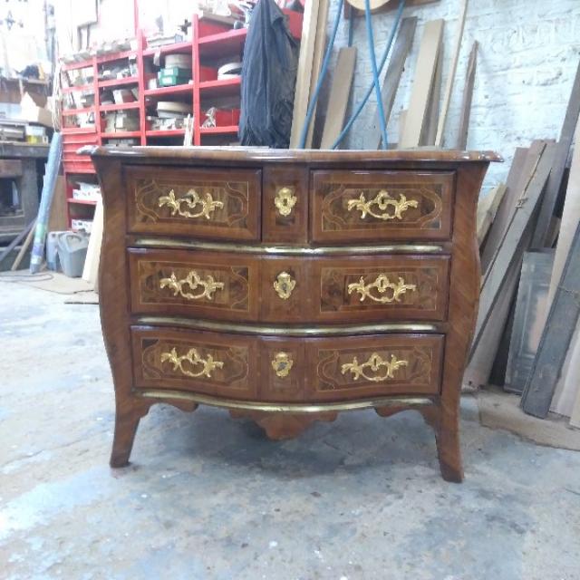 restauration d'une commode LOUIS XV  ATELIER SAINTE ANNE Armentieres