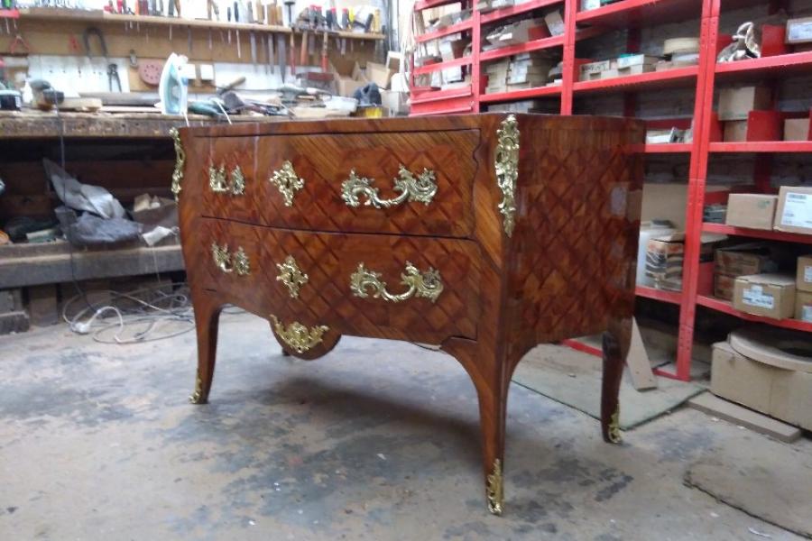 Restauration d'une commode - ATELIER SAINTE ANNE à Armentières