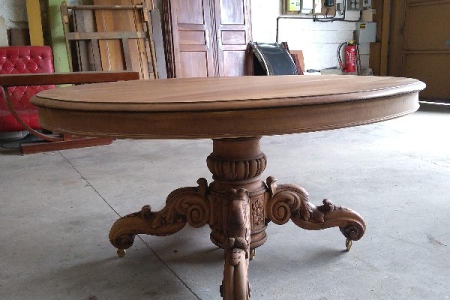 Restauration d'une table ATELIER SAINTE ANNE Armentieres